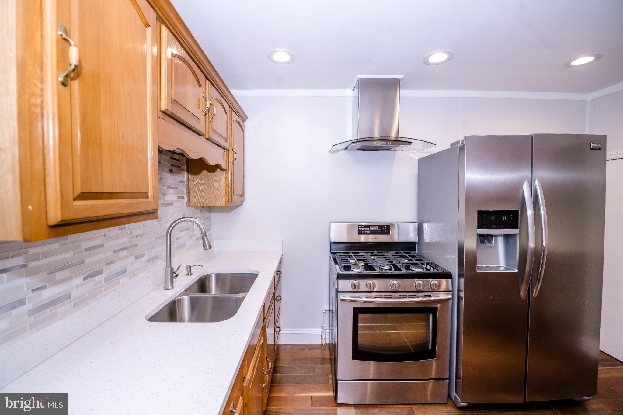 HIGHLANDTOWN - Residential