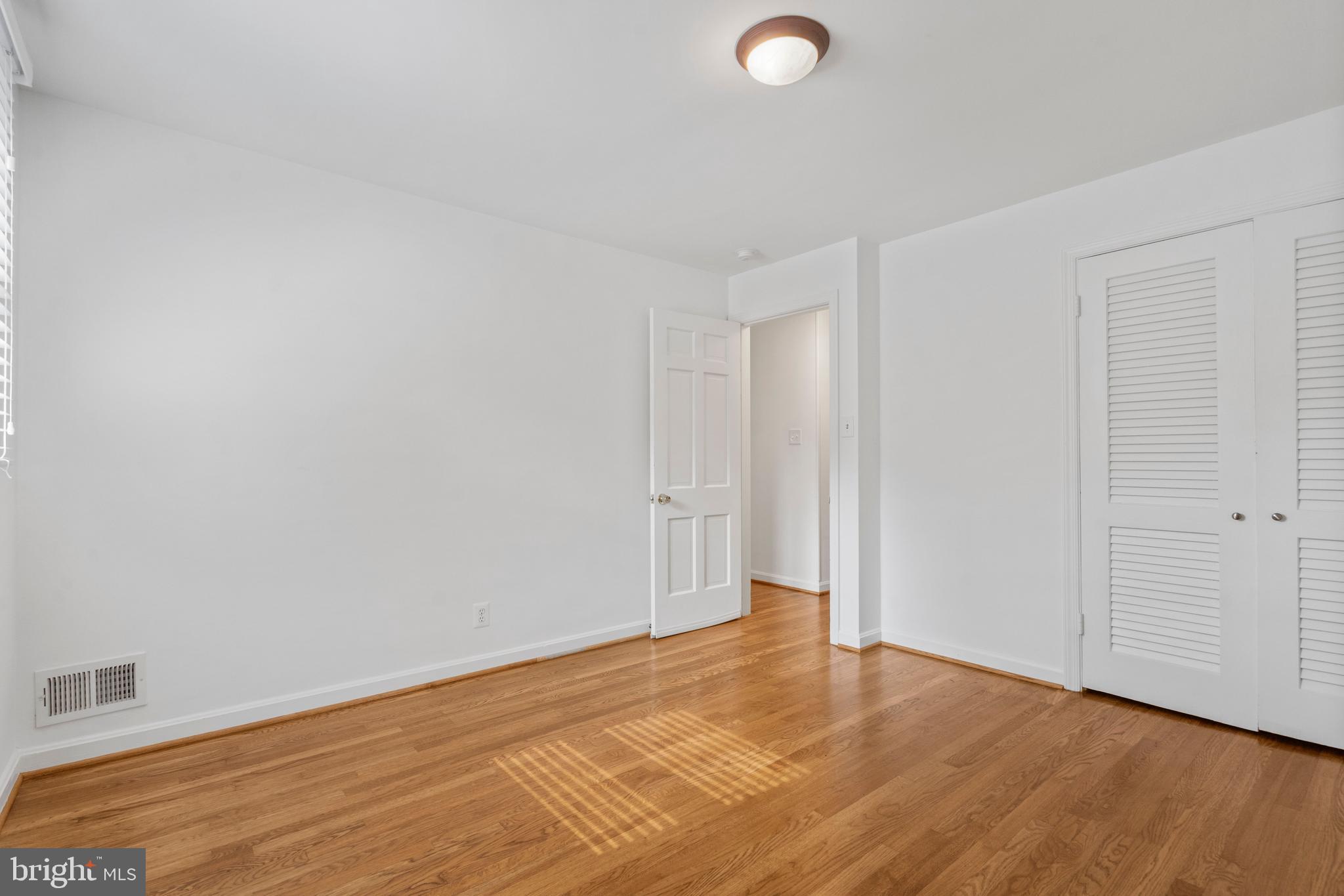 GOLF CLUB MANOR - Residential