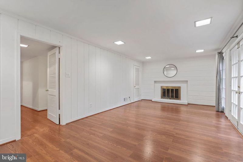 GOLF CLUB MANOR - Residential