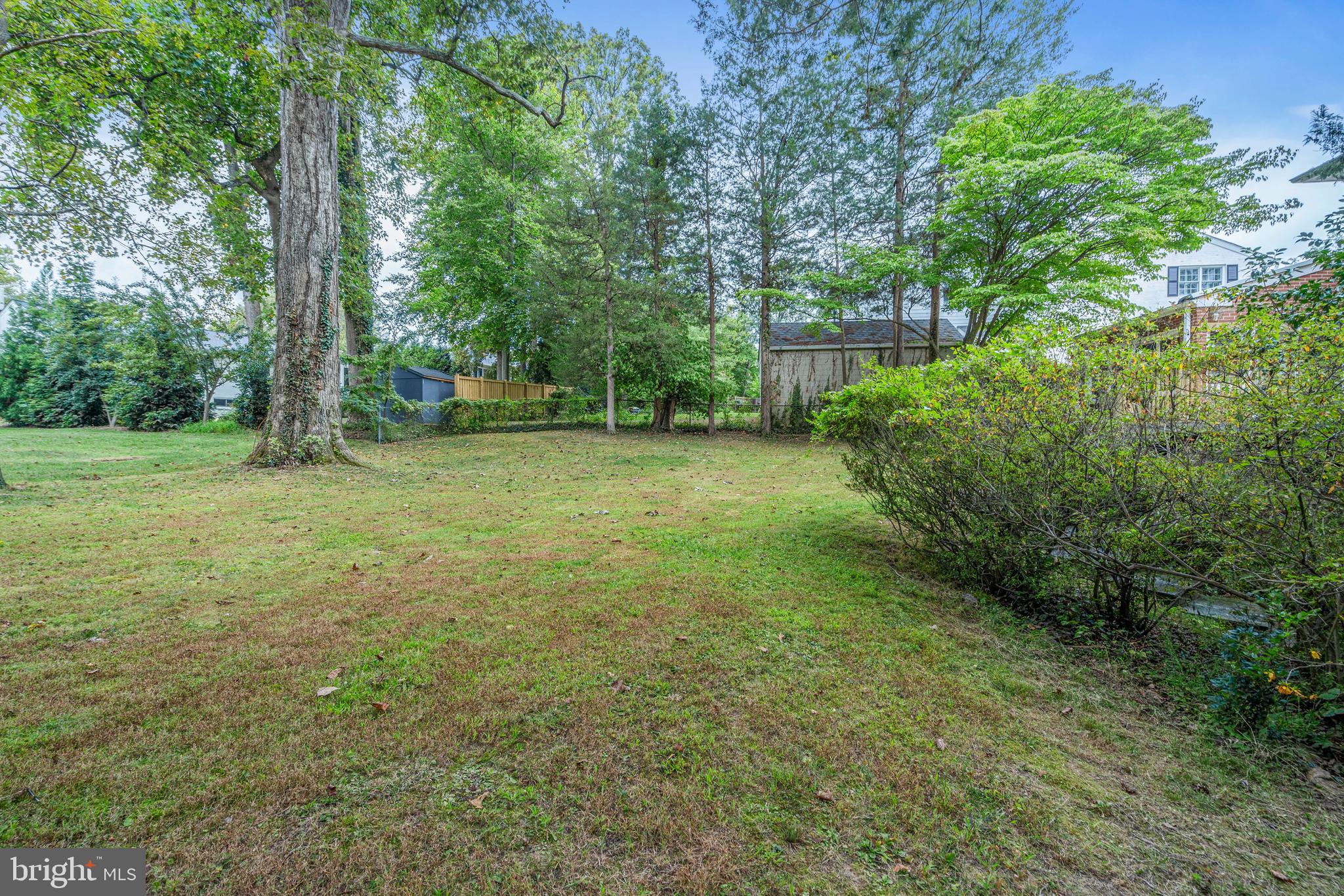 GOLF CLUB MANOR - Residential