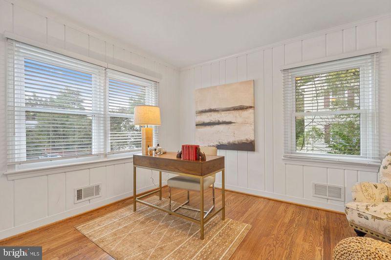 GOLF CLUB MANOR - Residential