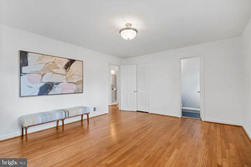 GOLF CLUB MANOR - Residential