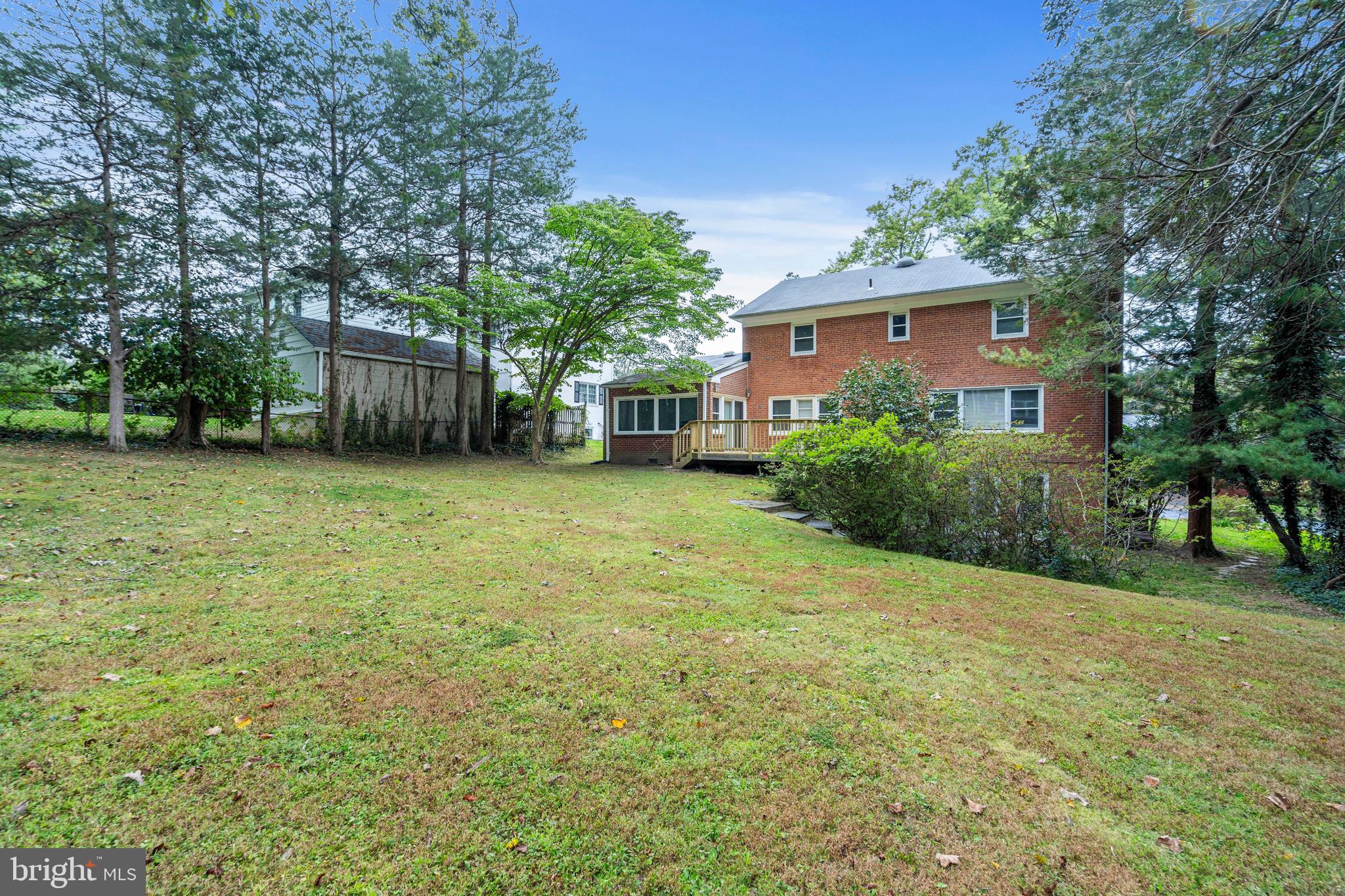 GOLF CLUB MANOR - Residential