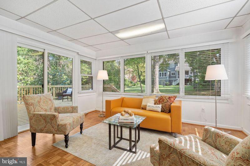 GOLF CLUB MANOR - Residential