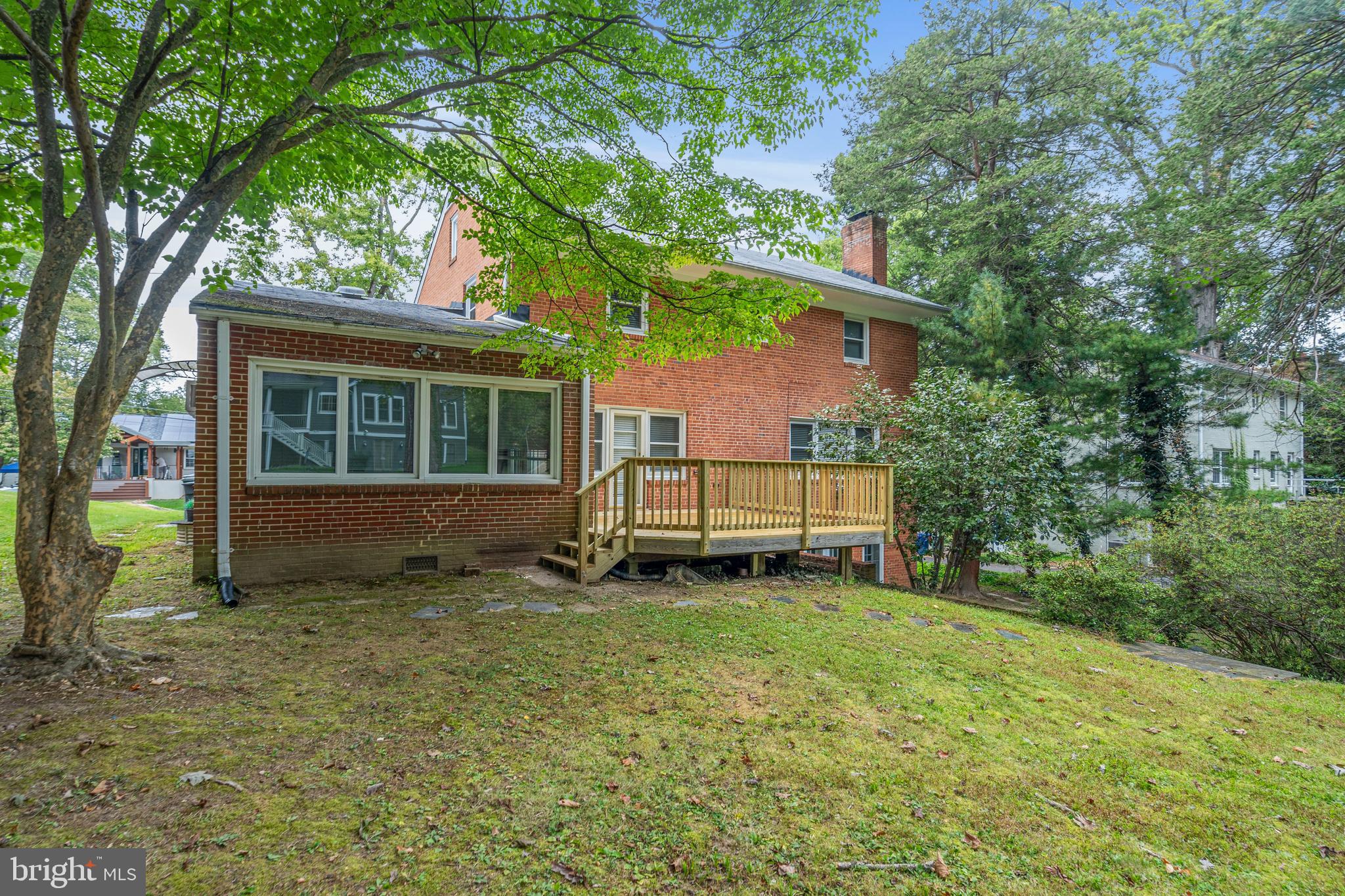 GOLF CLUB MANOR - Residential