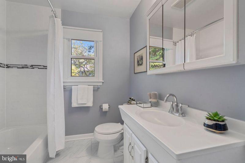 GOLF CLUB MANOR - Residential