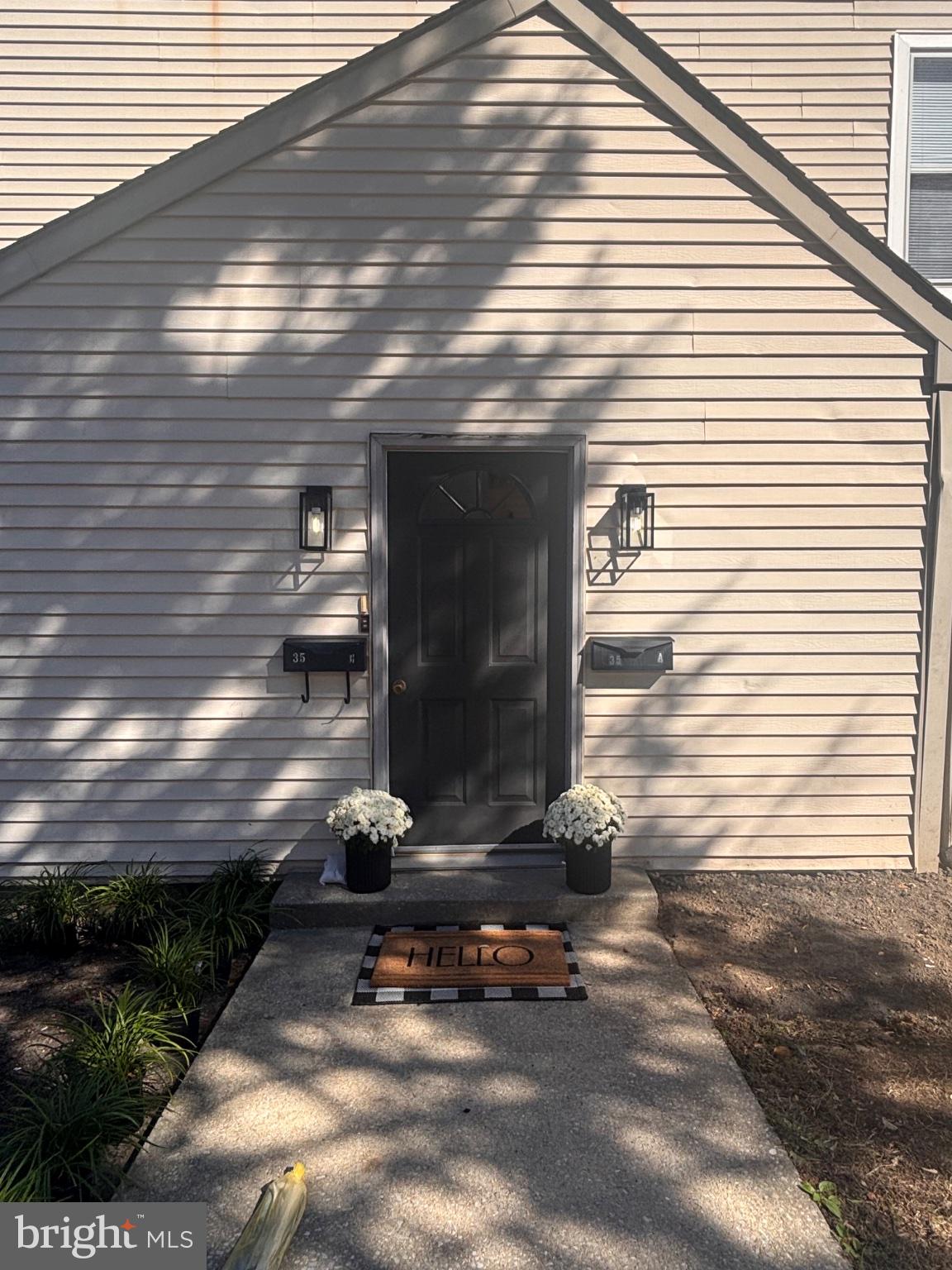 35 W LAKEVIEW AVENUE A