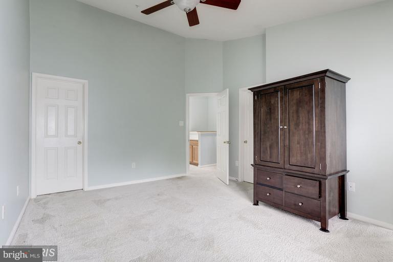 RIVER HILL - Residential Lease