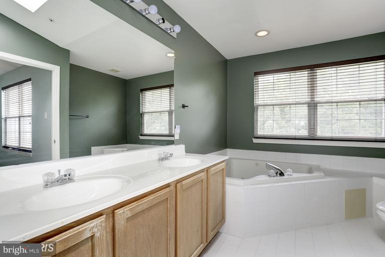 RIVER HILL - Residential Lease