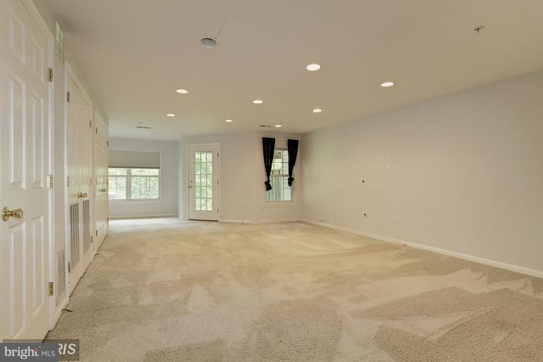 RIVER HILL - Residential Lease