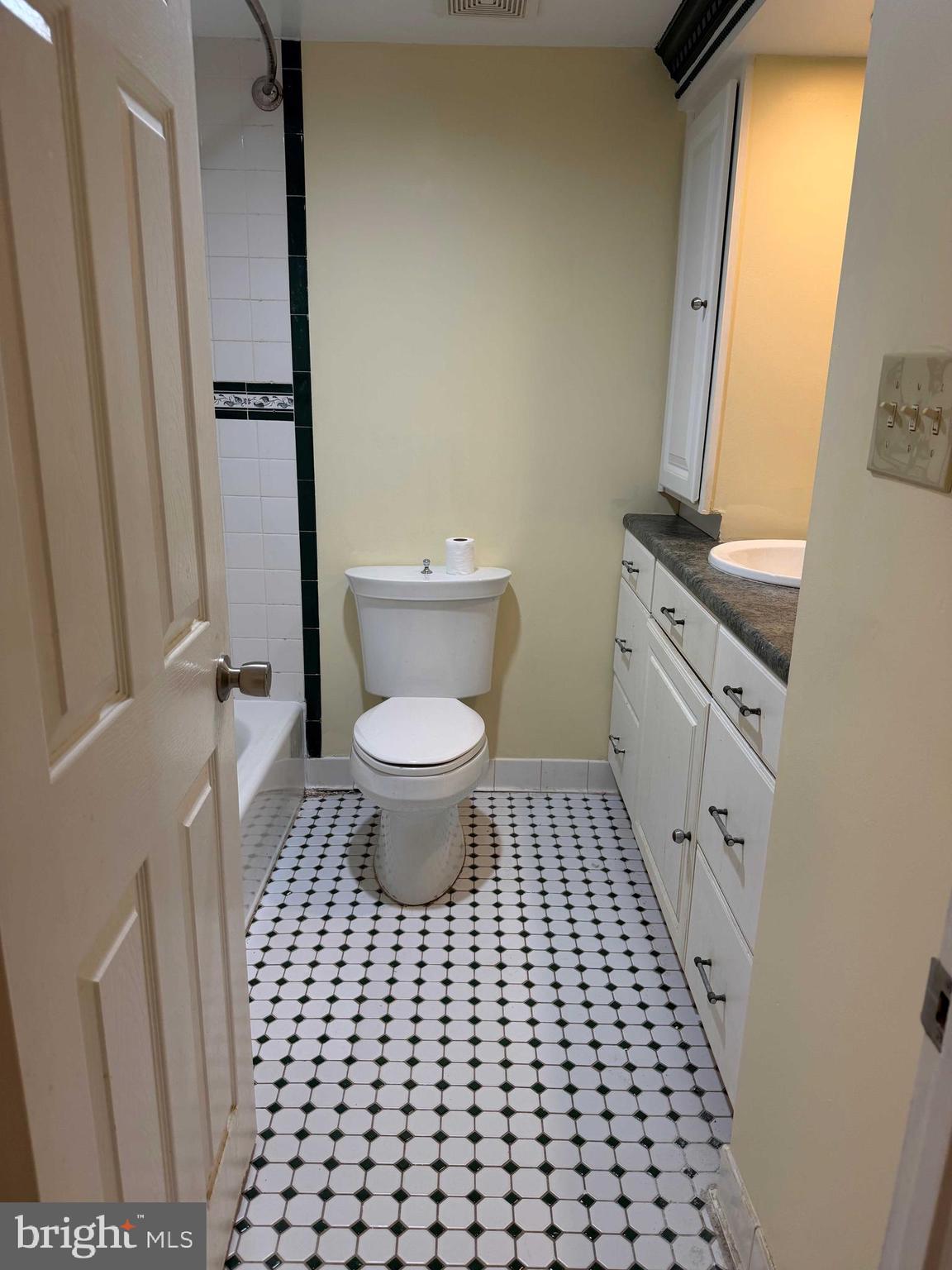 GREENBRIAR CONDO PHASE I - Residential