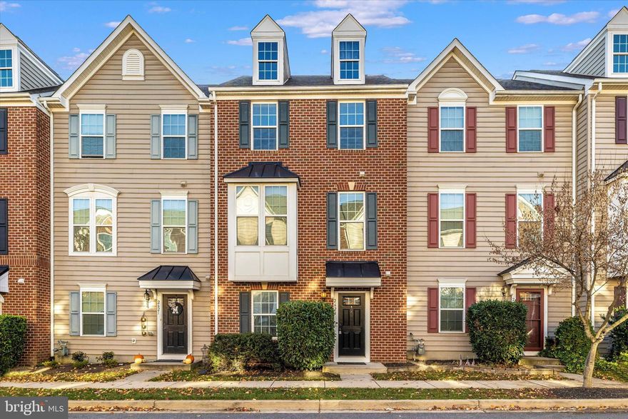 Shows like a model-Brick front-3 BR's plus study, 2 full & 2 half bath home in highly desirable Market Square offers a rare DETACHED 2 CAR GARAGE & FENCED REAR YARD. 3 full levels of living space. Gas furnace & A/C unit NEW in 2021. All carpet NEW in 2022. Entry level offers study, 1/2 bath and spacious family room with access to rear patio/yard and garage. 2nd floor with totally open concept floor plan for easy entertaining features wood floors, gorgeous kitchen/island/breakfast bar with granite, stainless appliances, access to nice sized deck, eating area, large living room plus convenient half bath. Upper level features a generous primary suite, luxury bath with oversized tiled shower & double shower heads , dual sinks & walk-in closet. 2 additional BR's plus hall bath and super convenient laundry finish this level up. Walk to shopping, dining, gym, etc. A commuter's delight close to all major routes. Community pool and low HOA fee.