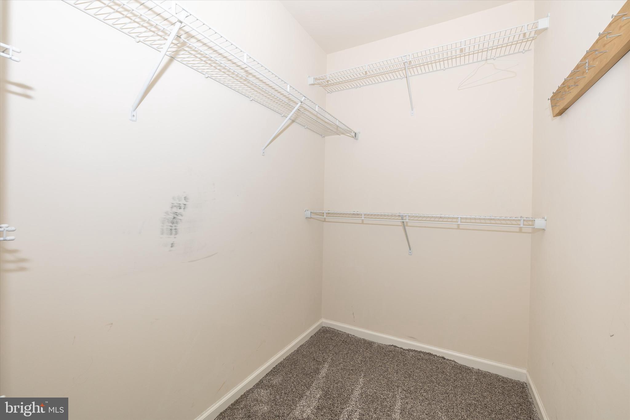 MARKET SQUARE - Residential