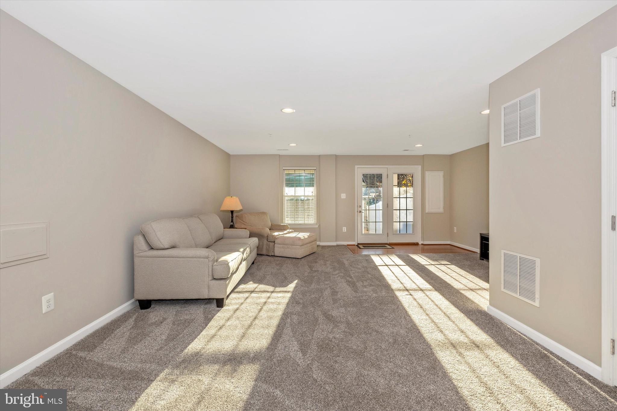 MARKET SQUARE - Residential