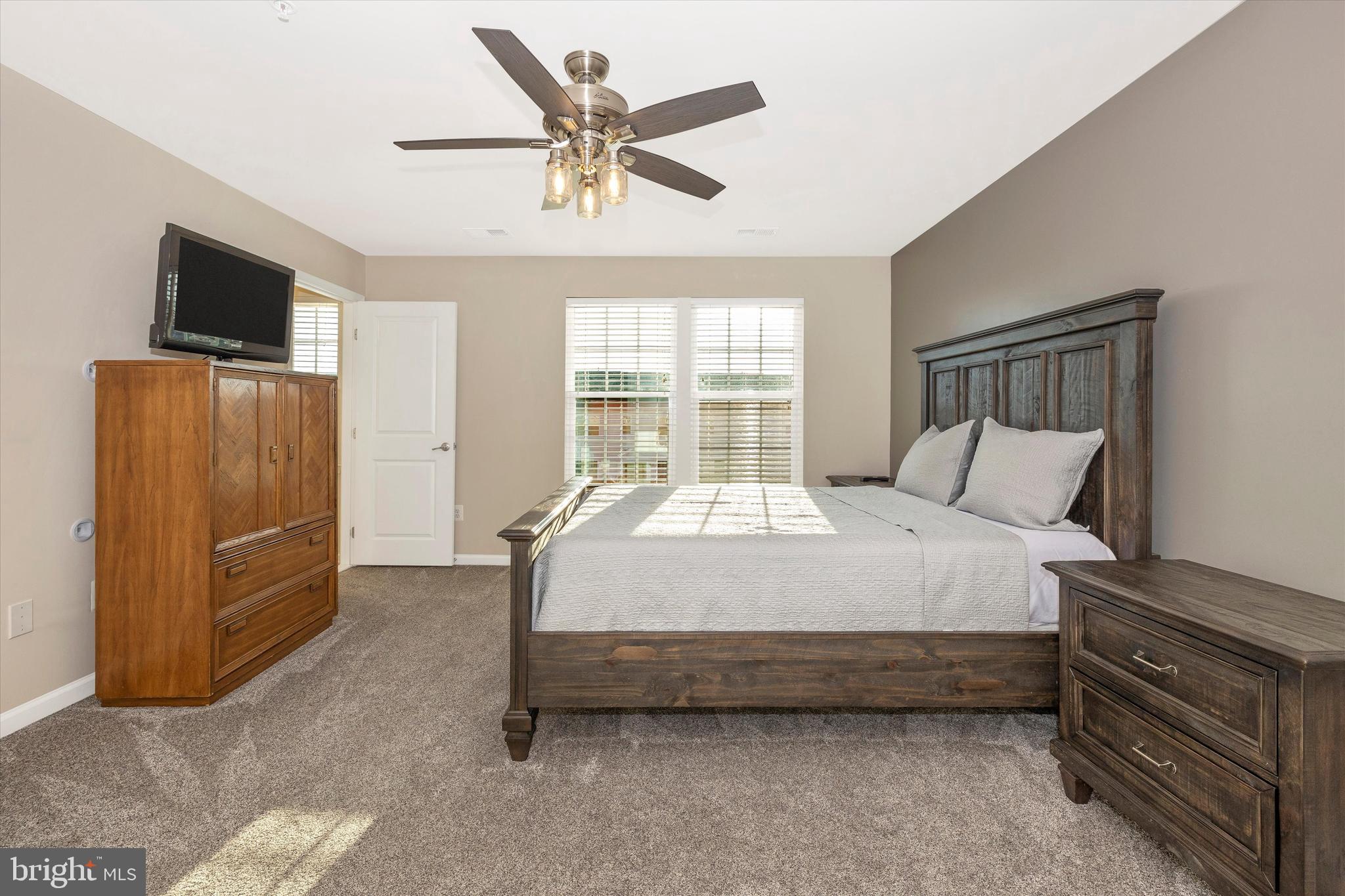 MARKET SQUARE - Residential