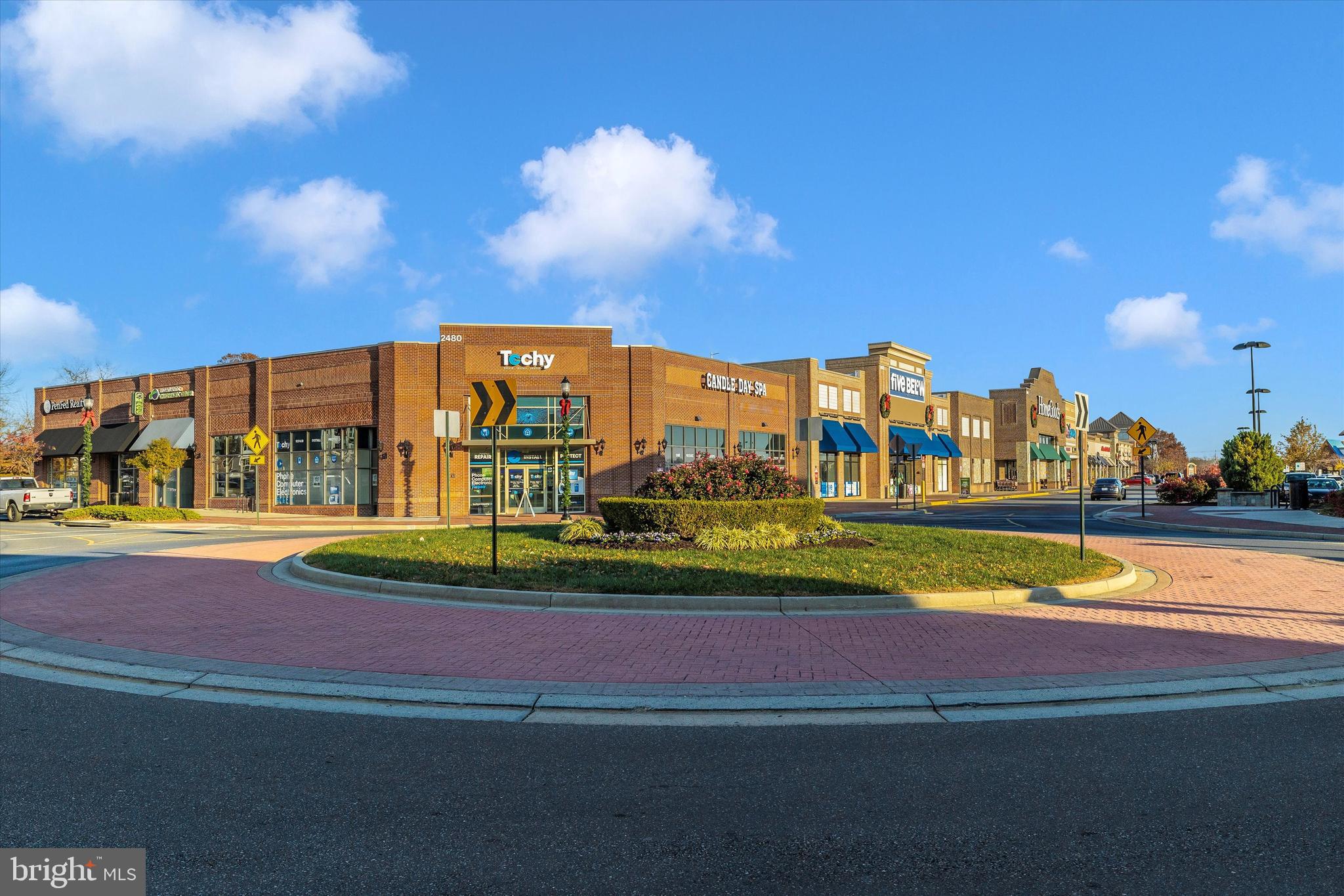 MARKET SQUARE - Residential