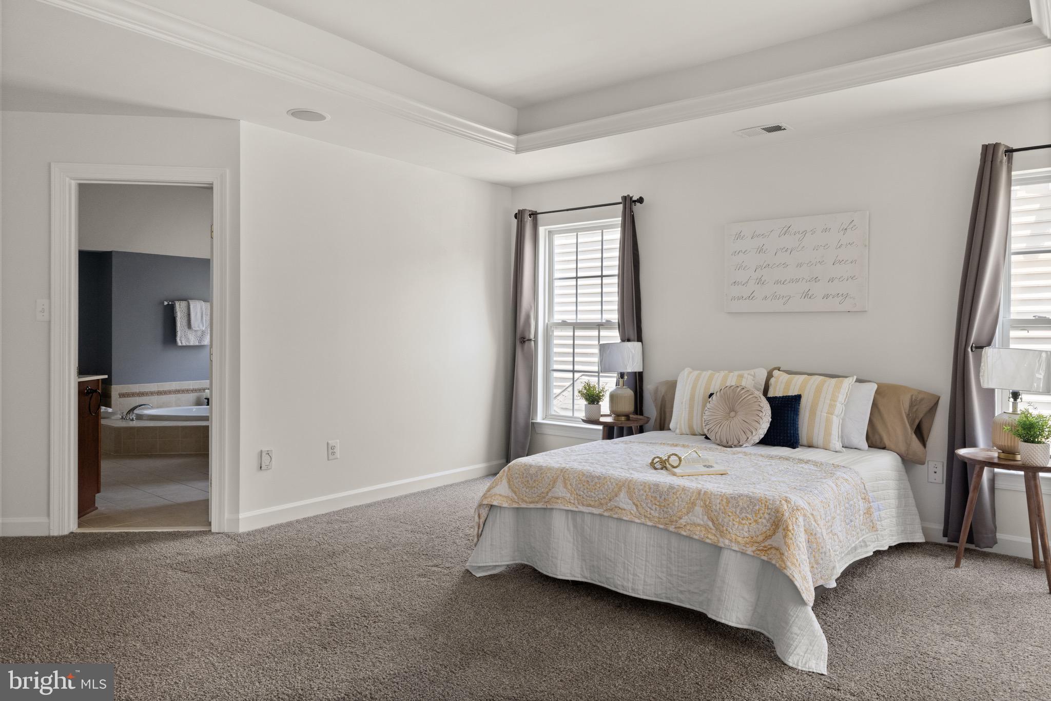 VILLAGE OF WASHINGTON TRAIL - Residential