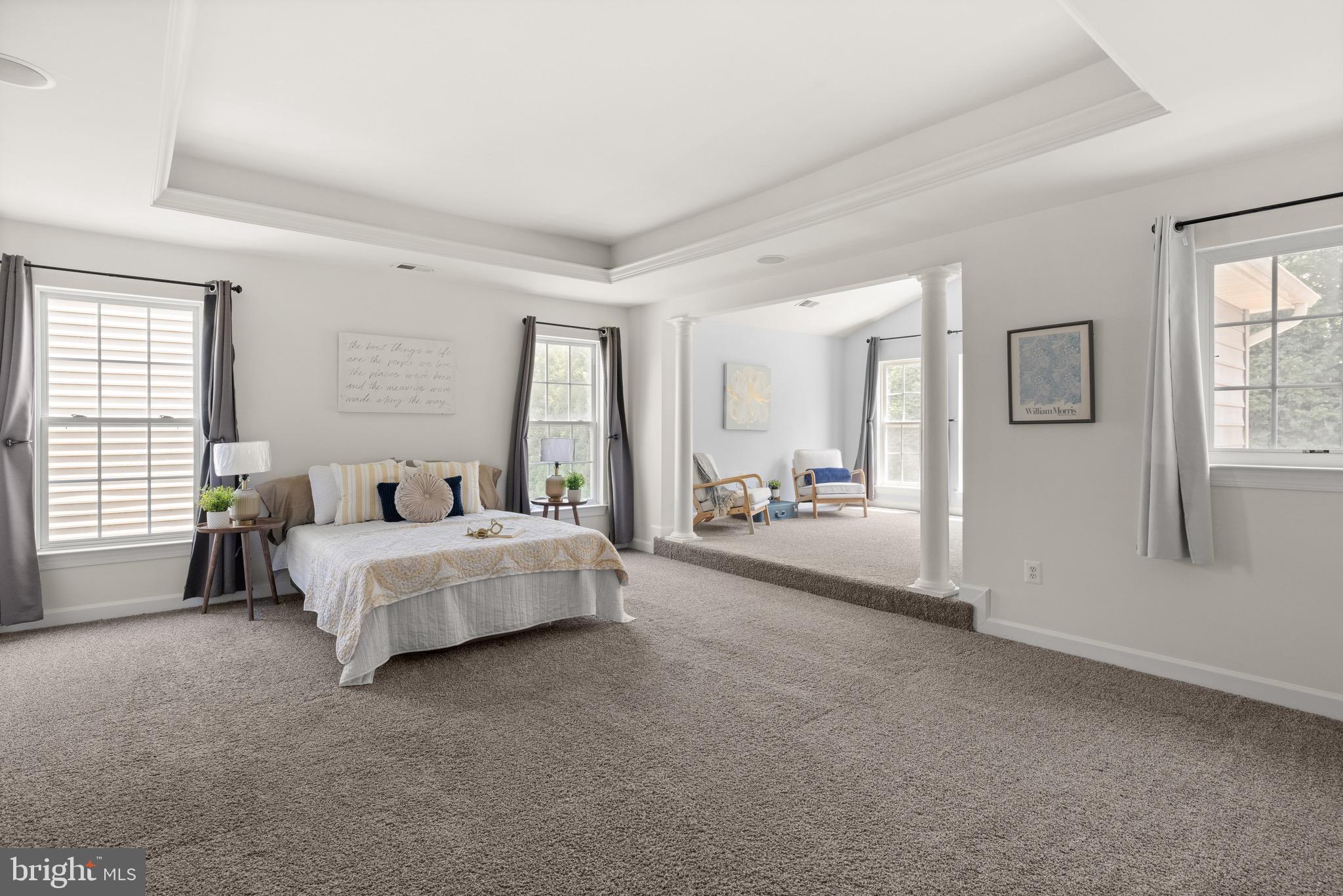 VILLAGE OF WASHINGTON TRAIL - Residential