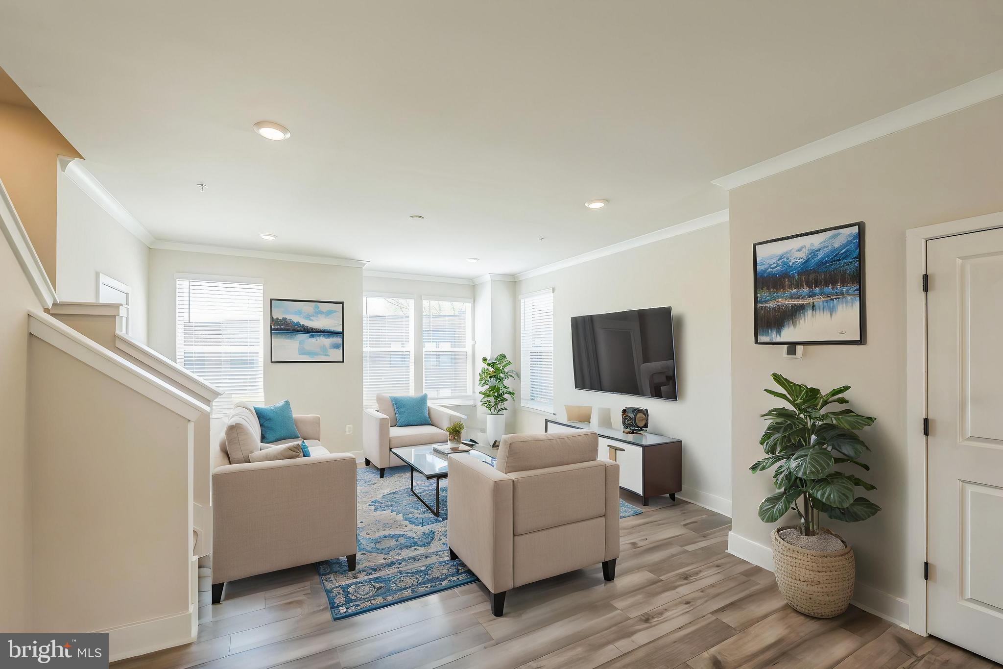 MEDFIELD - Residential
