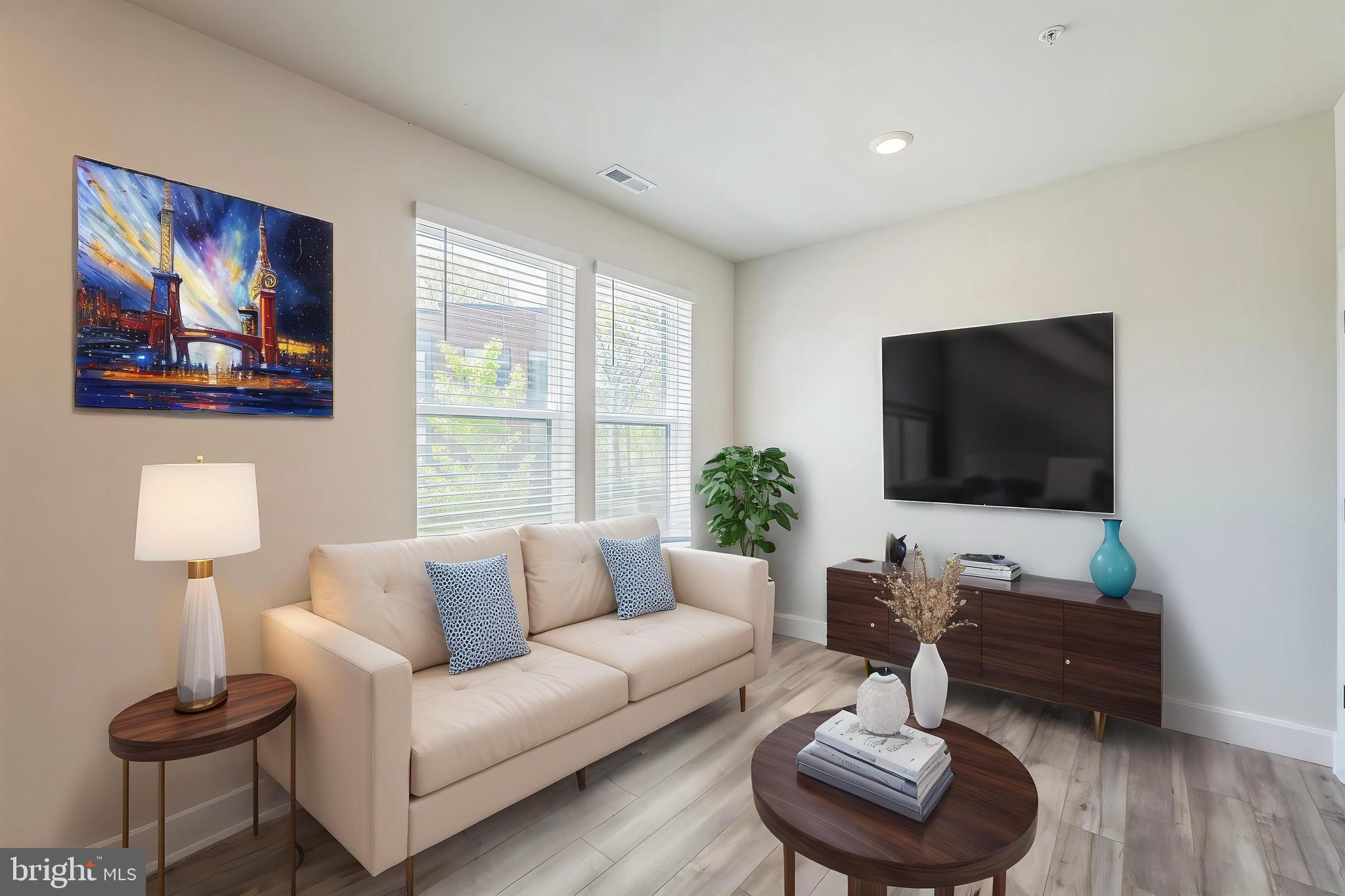 MEDFIELD - Residential