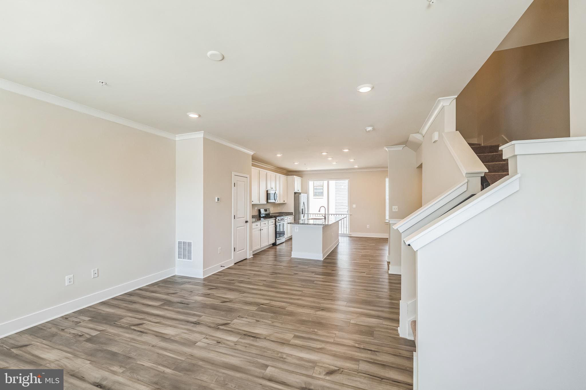 MEDFIELD - Residential