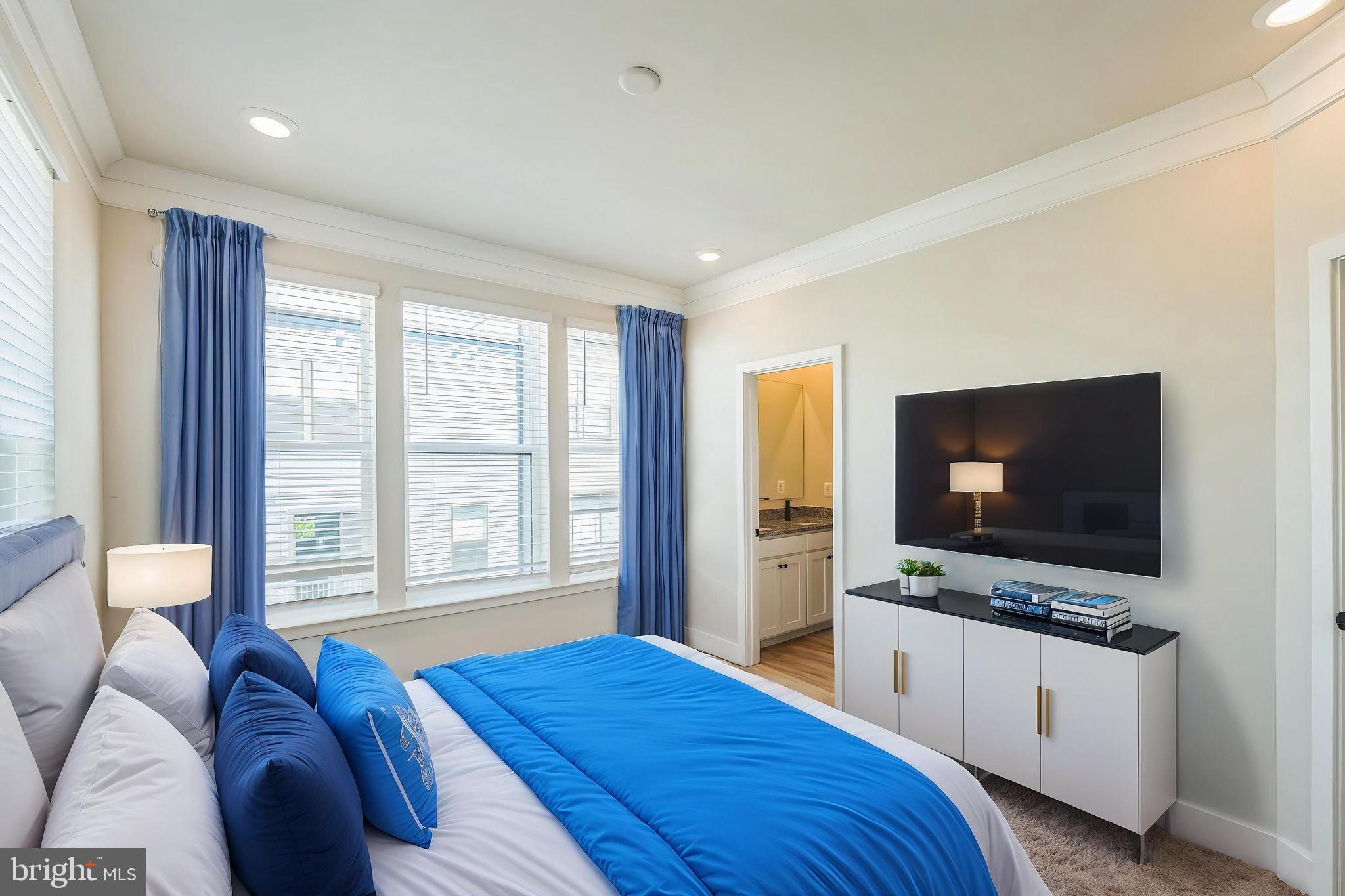 MEDFIELD - Residential