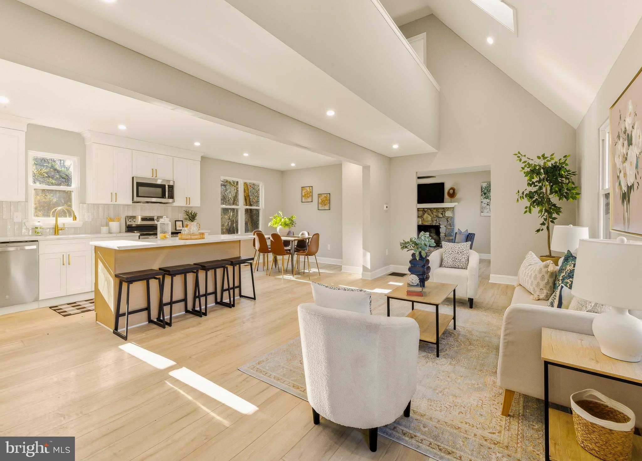 4456 OCEAN HEIGHTS AVENUE