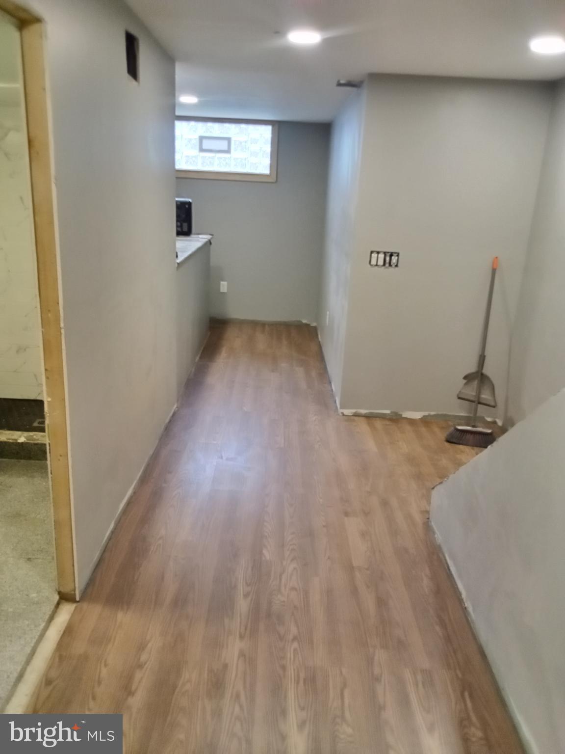 WEST OAK LANE - Residential