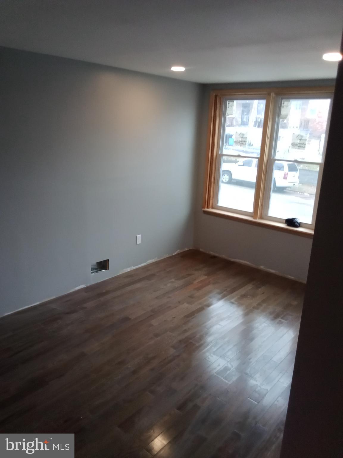 WEST OAK LANE - Residential