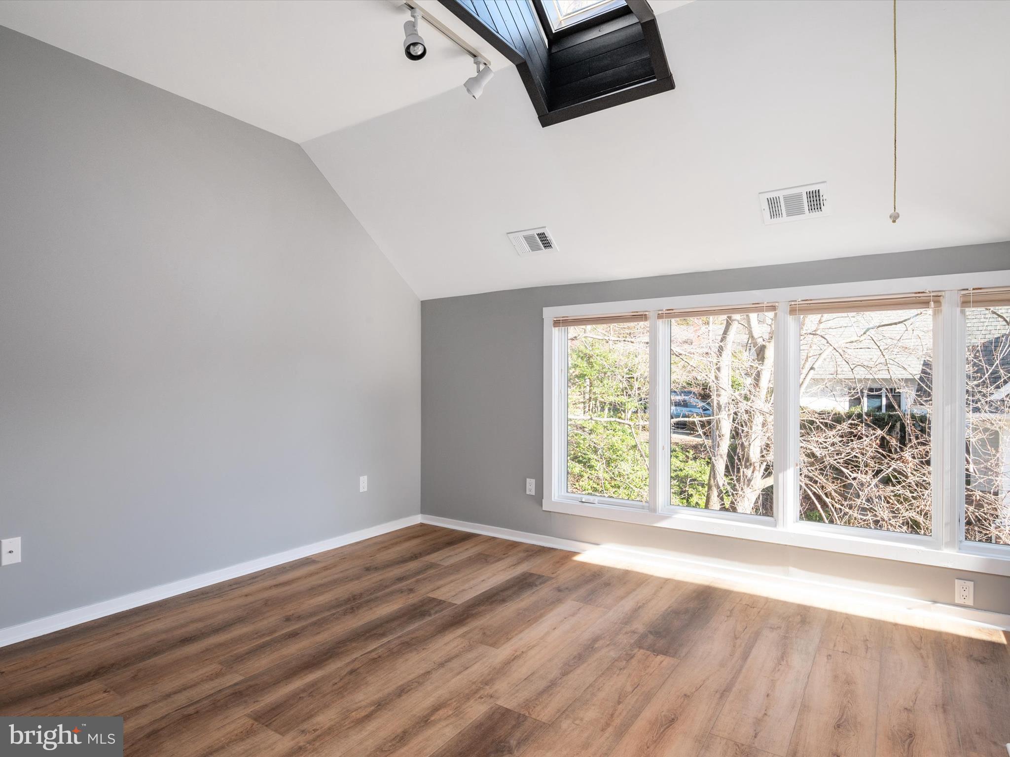 EPPING FOREST - Residential