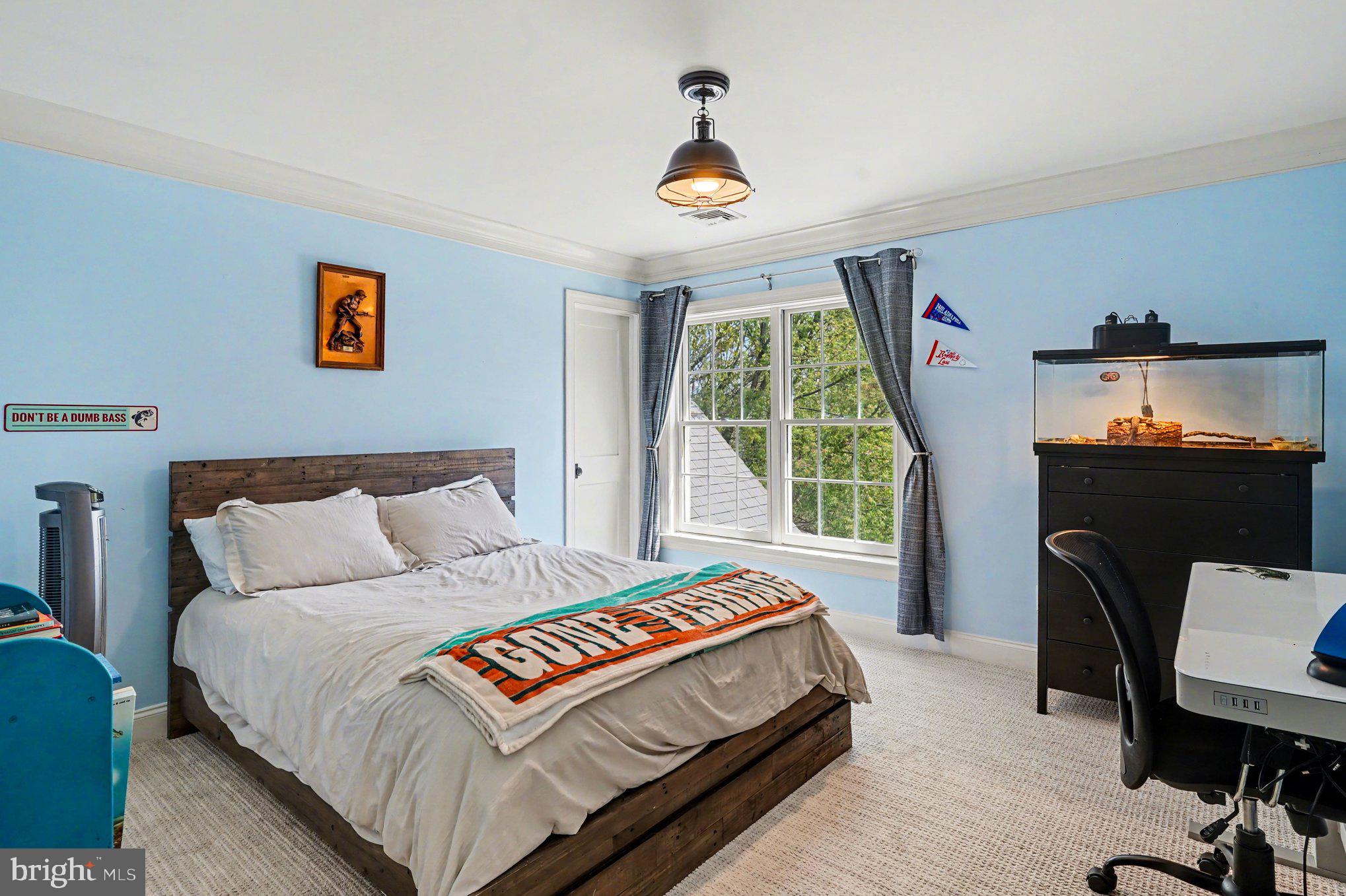 VALLEY FORGE MTN - Residential