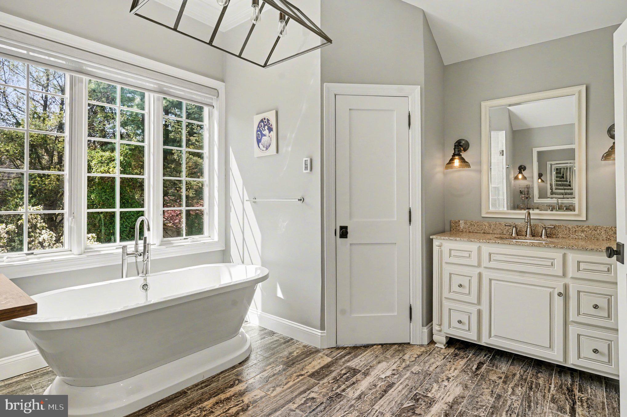 VALLEY FORGE MTN - Residential