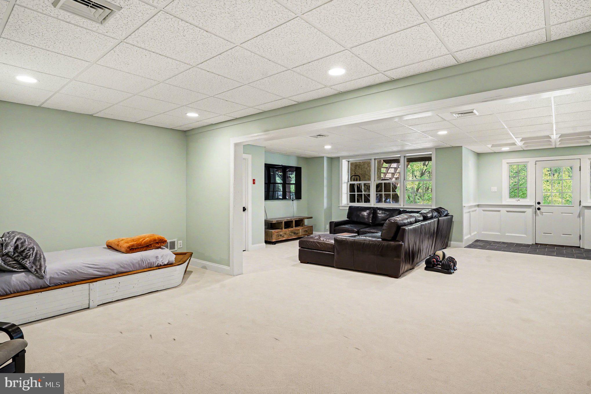 VALLEY FORGE MTN - Residential