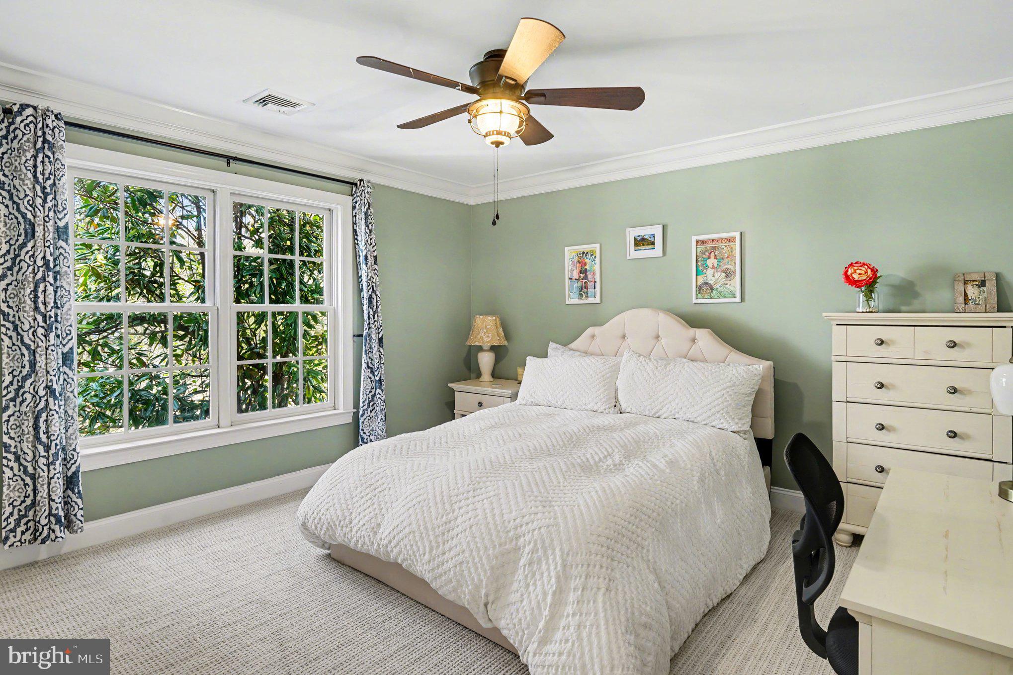 VALLEY FORGE MTN - Residential