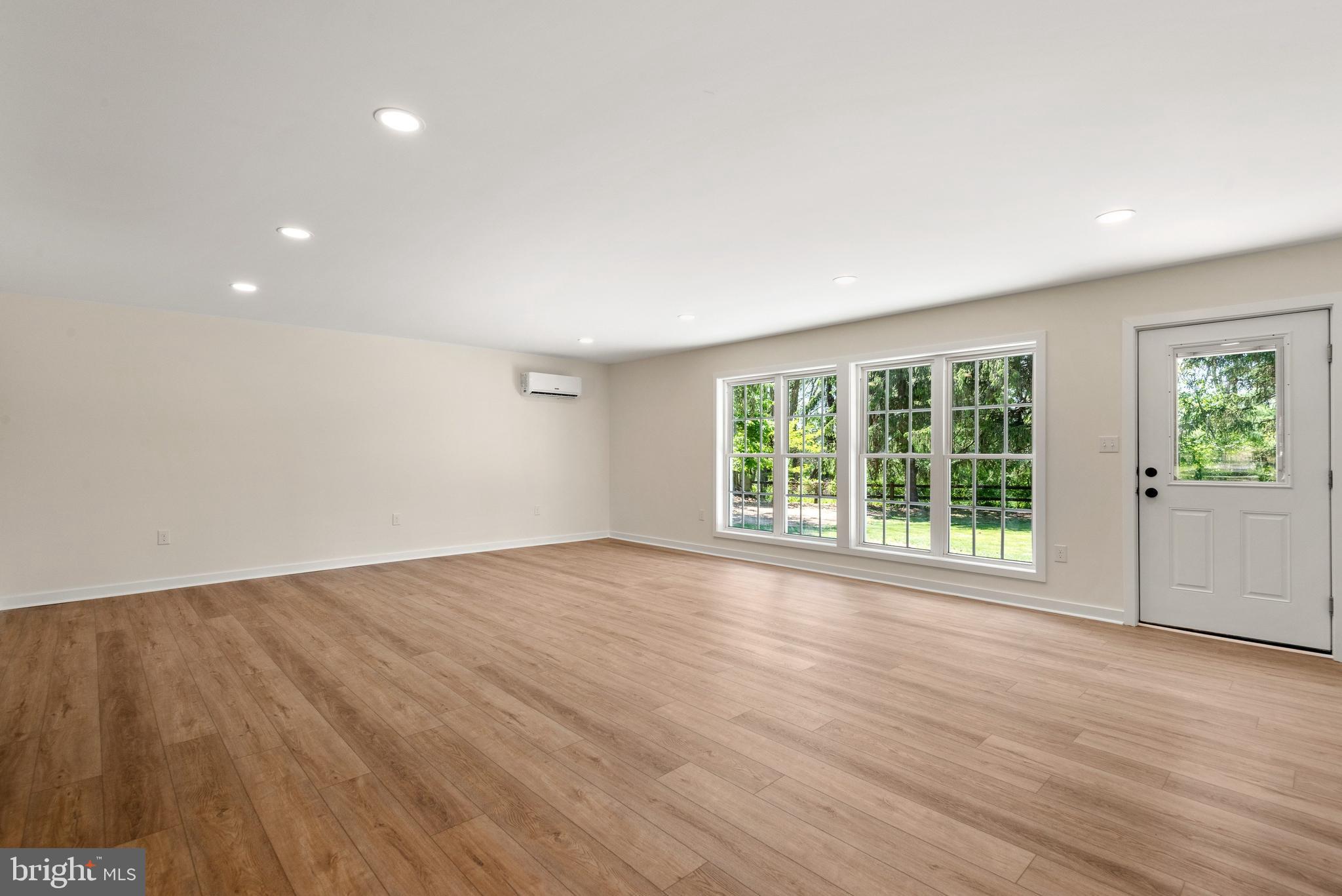LANSDOWNE FARMS - Residential