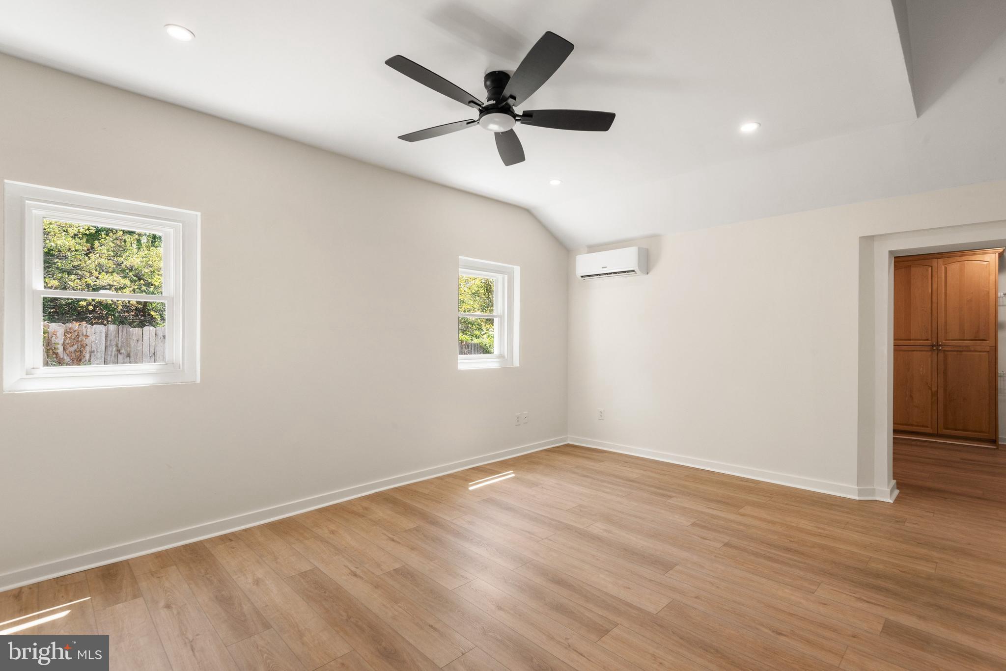 LANSDOWNE FARMS - Residential