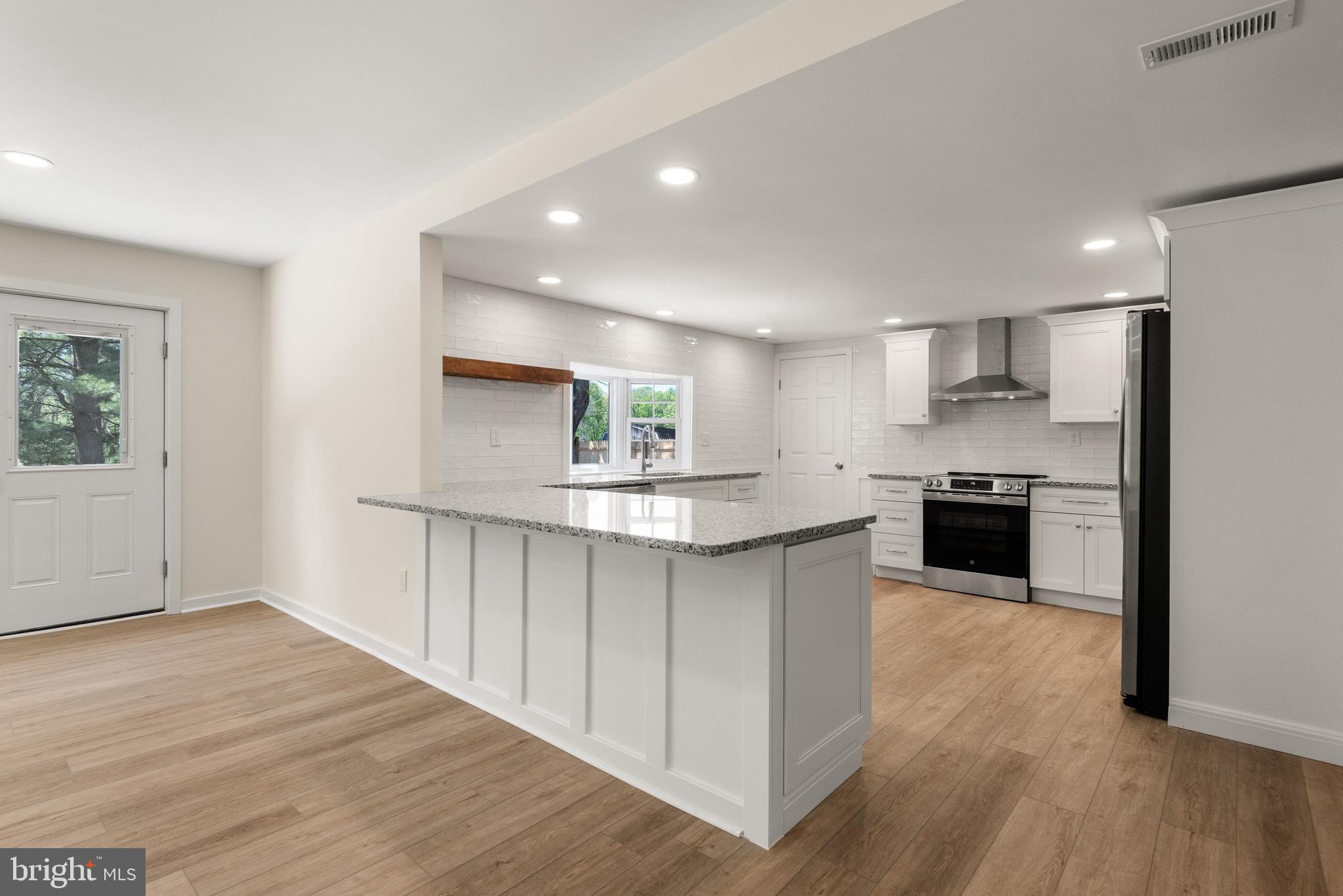 LANSDOWNE FARMS - Residential