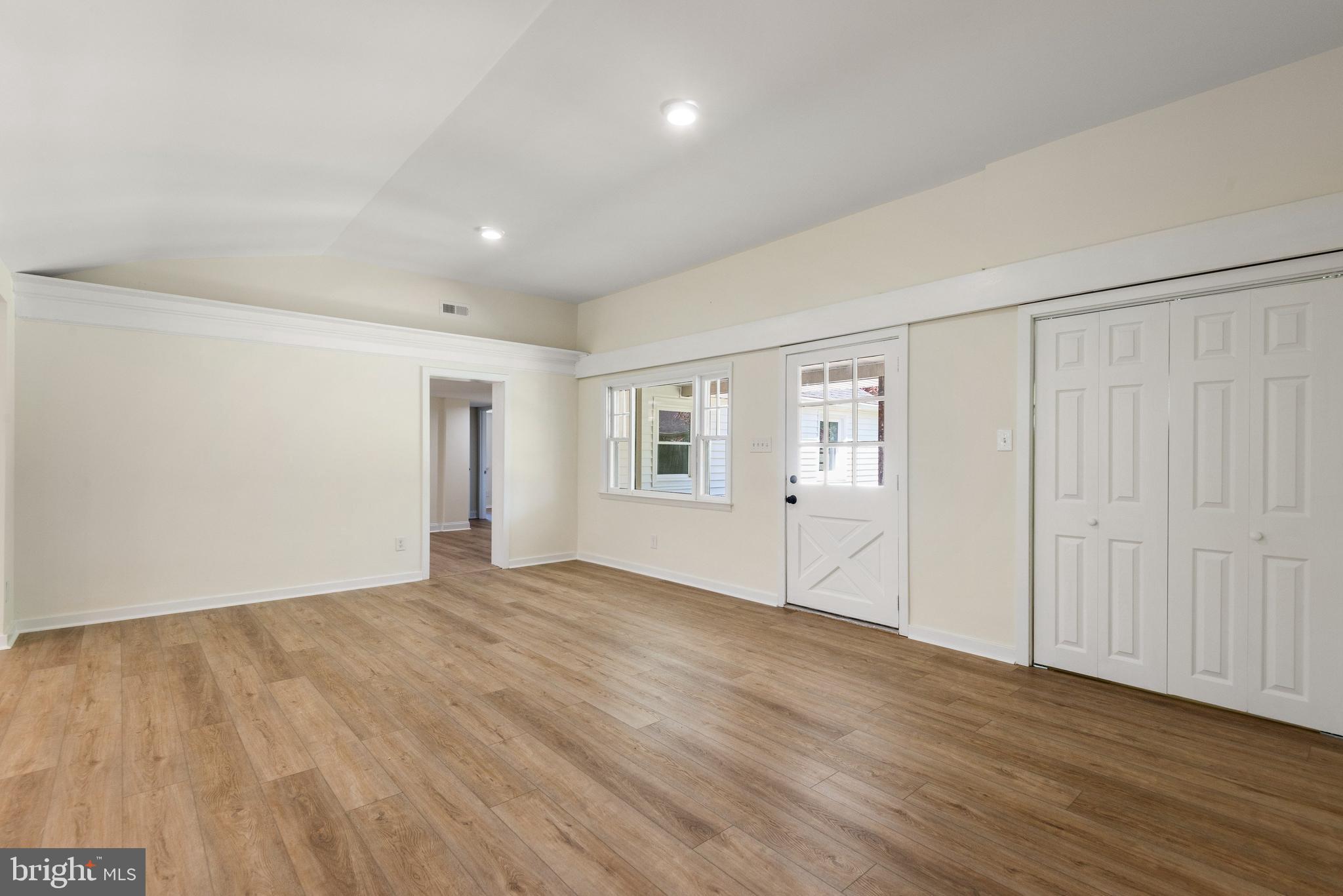LANSDOWNE FARMS - Residential