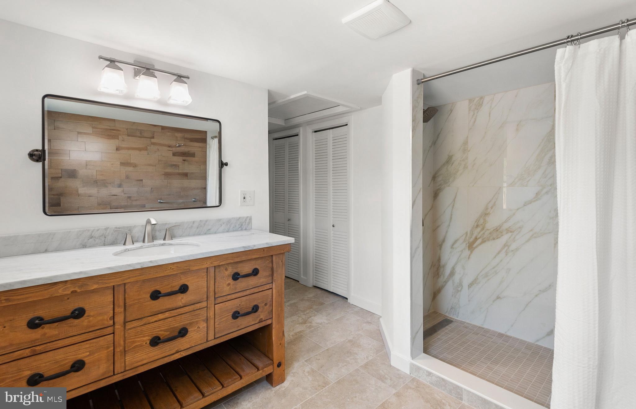 LANSDOWNE FARMS - Residential