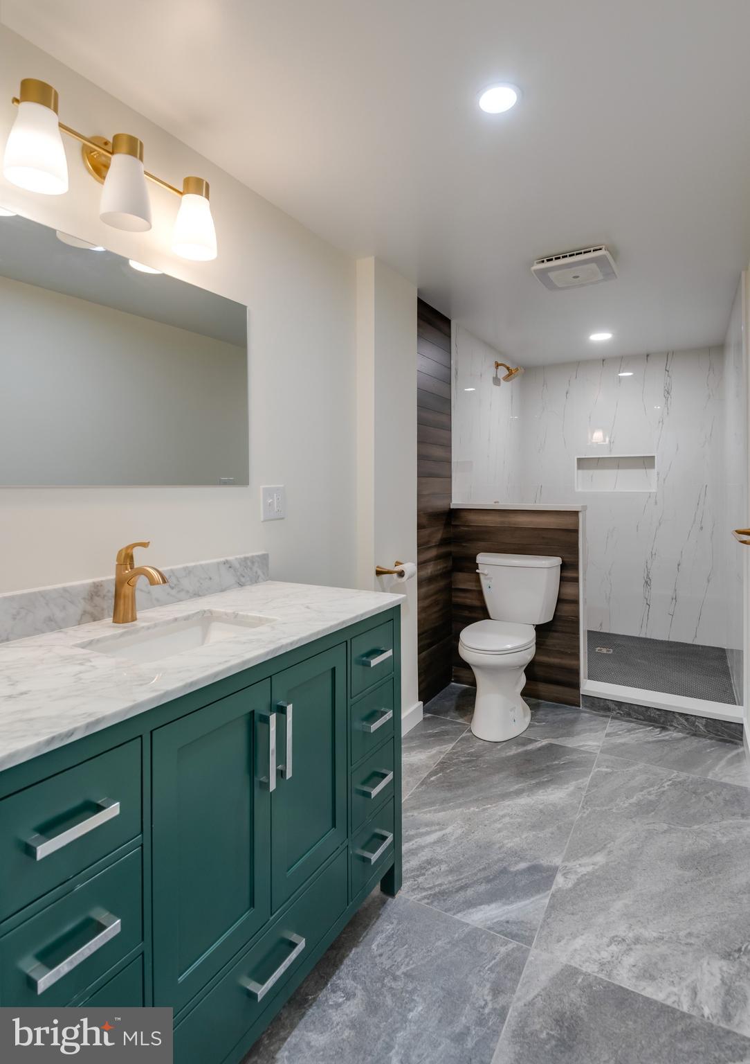 LANSDOWNE FARMS - Residential