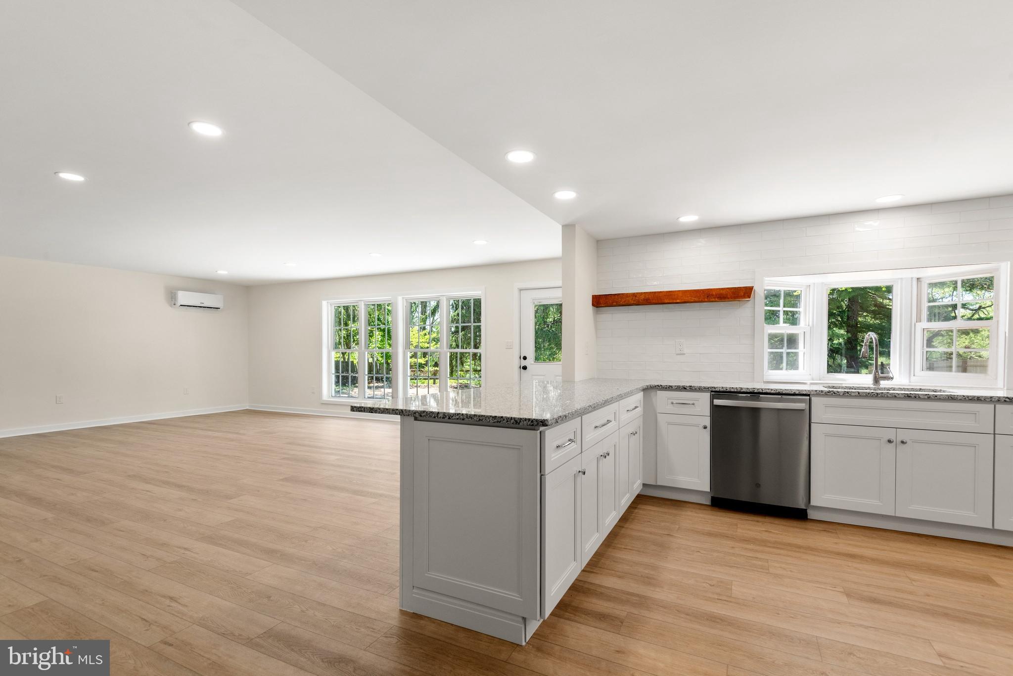 LANSDOWNE FARMS - Residential