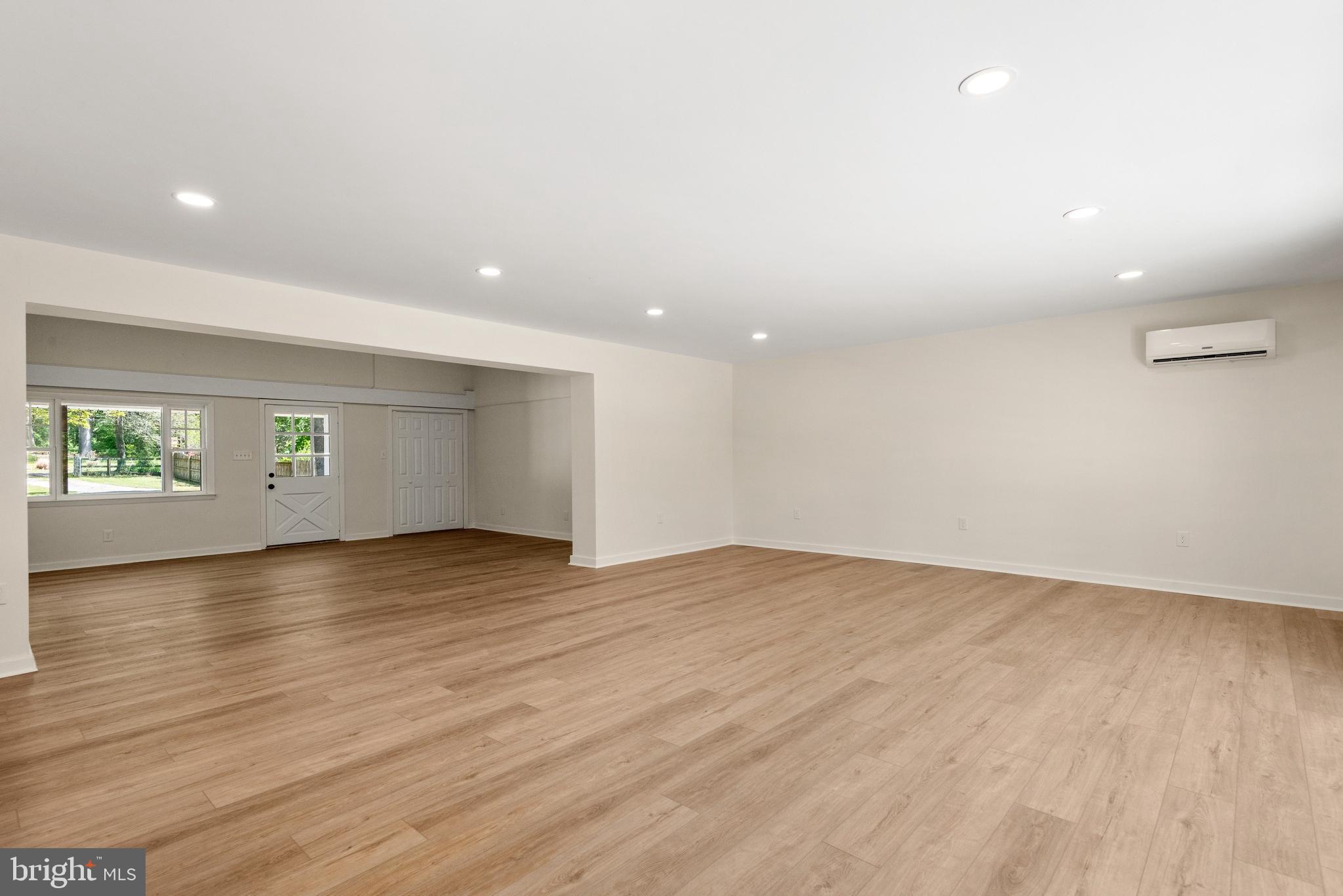 LANSDOWNE FARMS - Residential