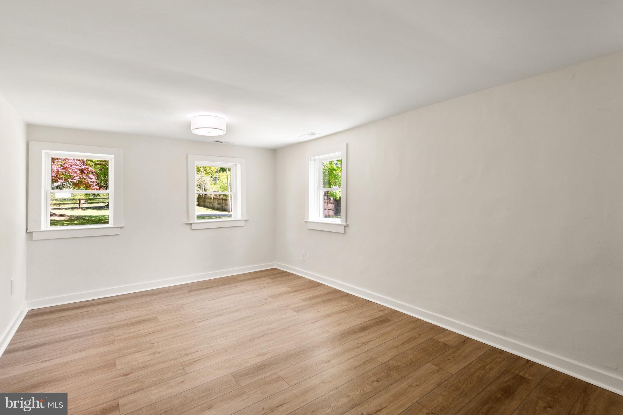 LANSDOWNE FARMS - Residential