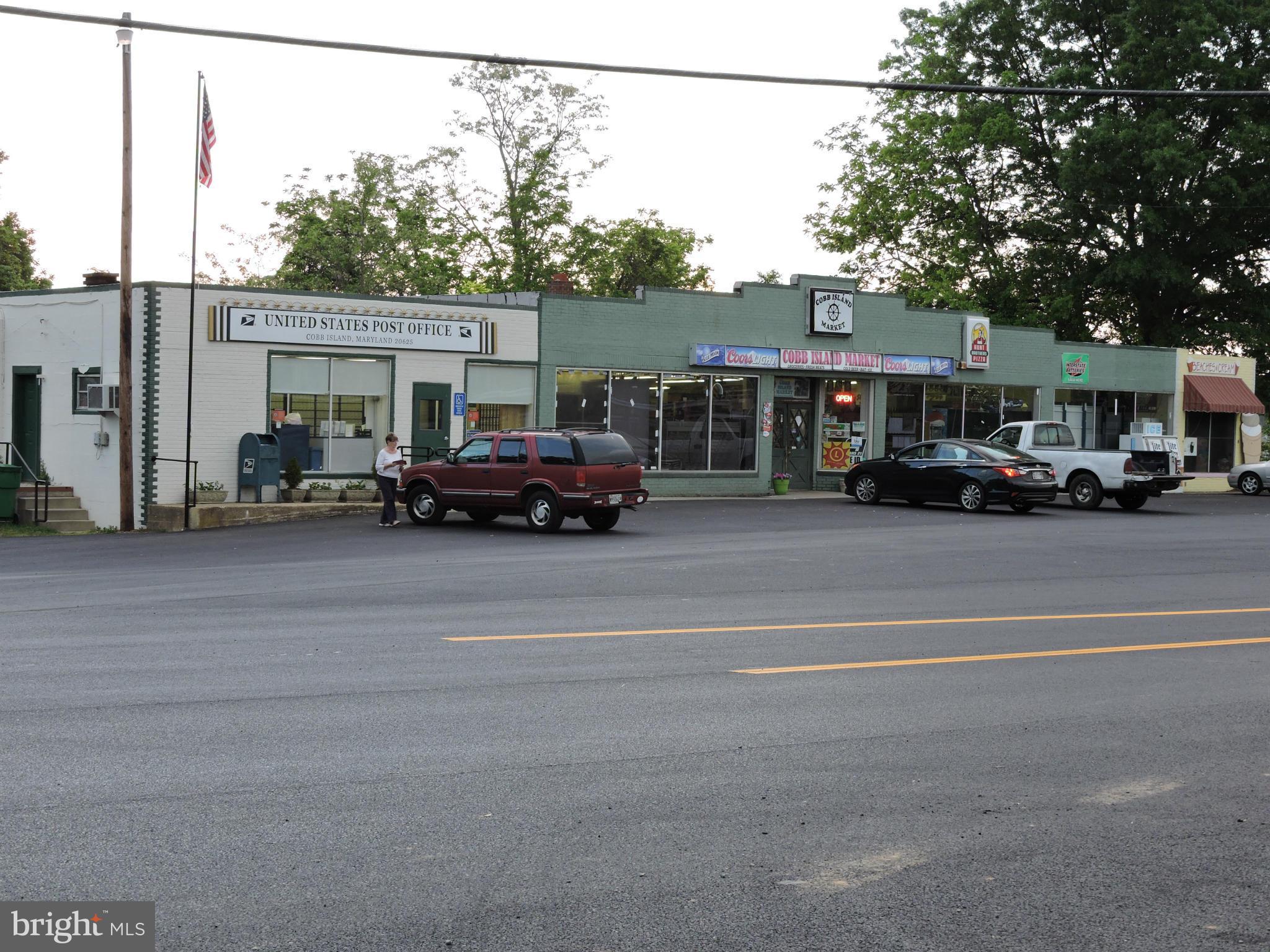 COBB ISLAND - Residential
