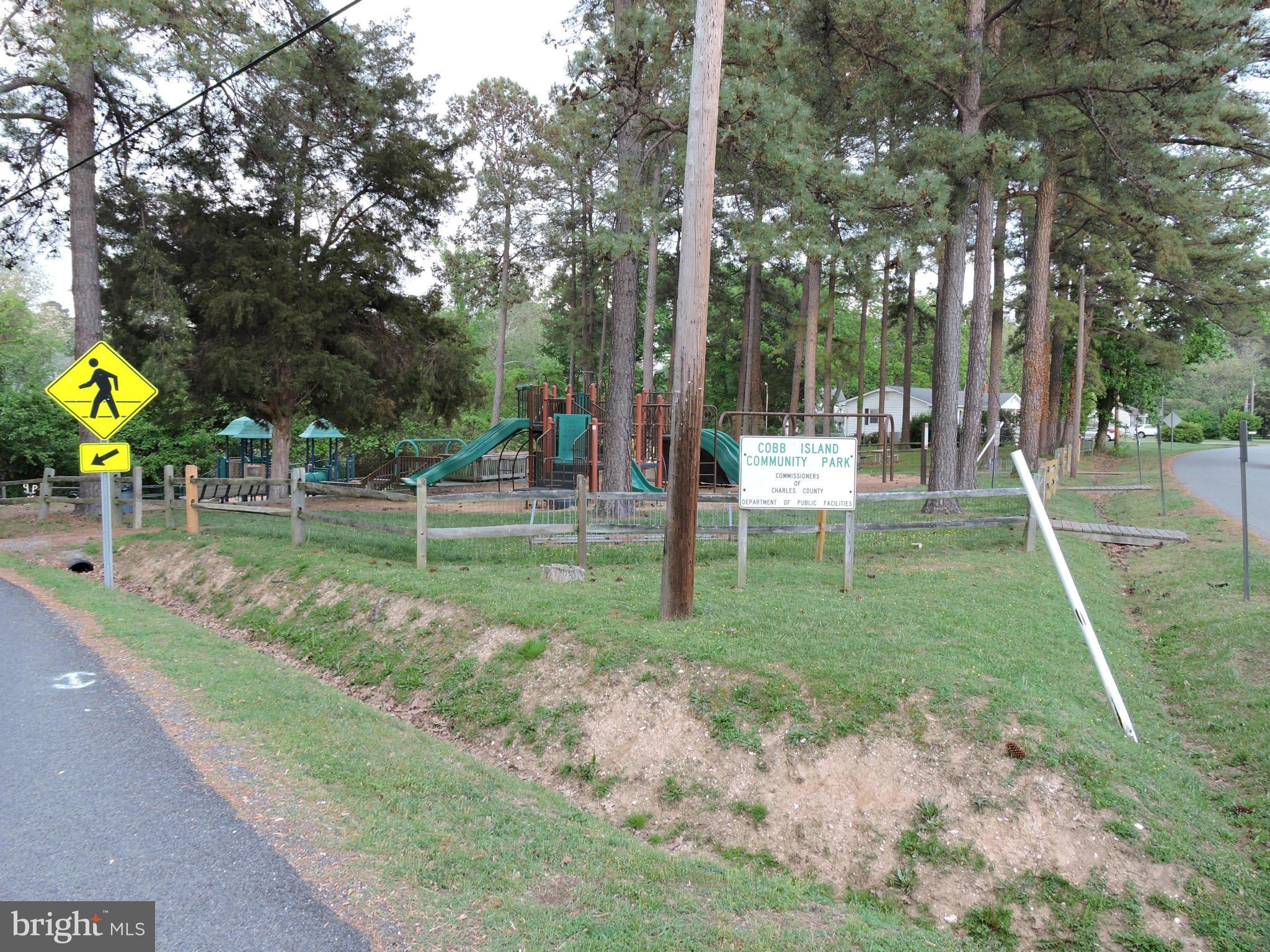 COBB ISLAND - Residential