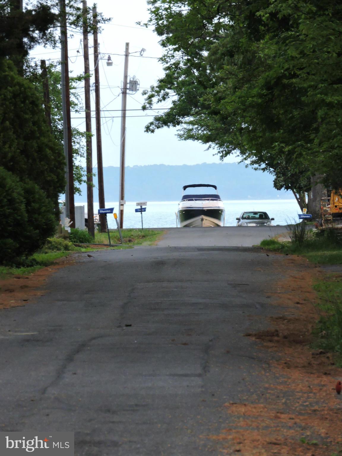 COBB ISLAND - Residential