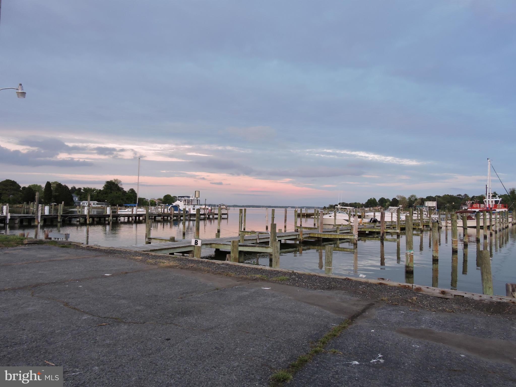 COBB ISLAND - Residential