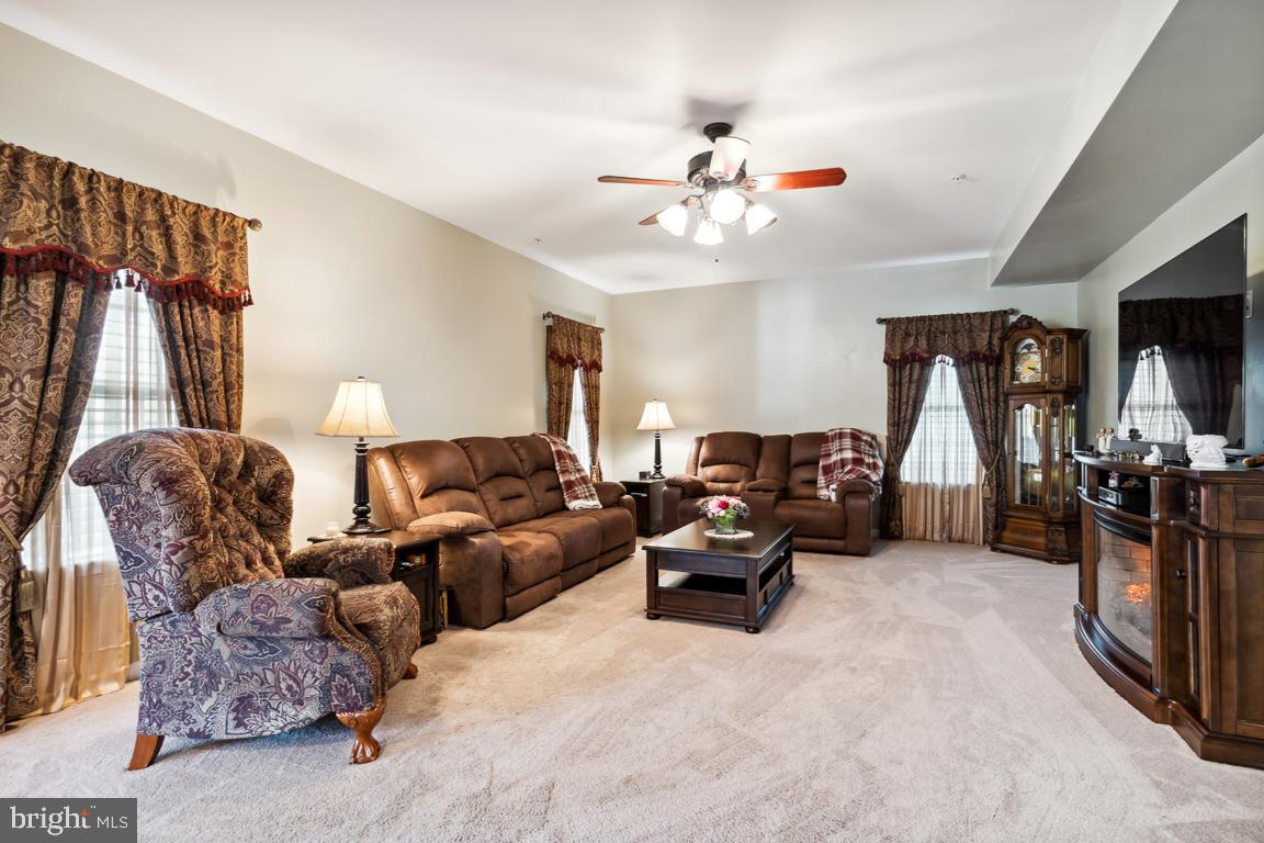 PINEY GROVE ESTATES - Residential