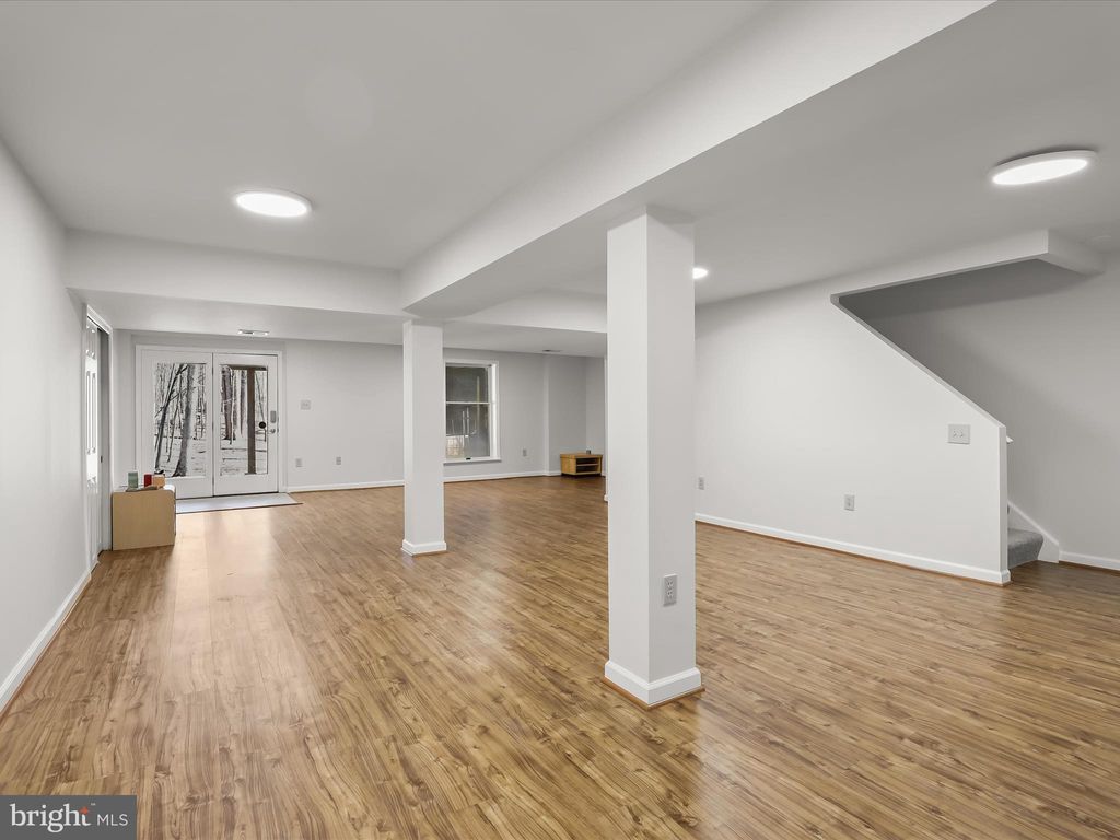 listing image 64