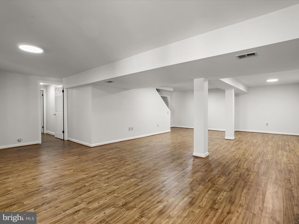 listing image 65